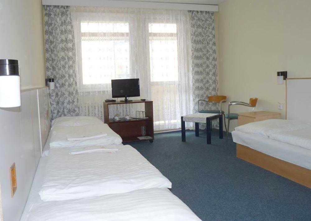 Garni G Hotel Pozsony Kültér fotó