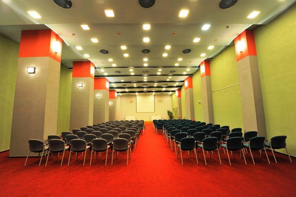 Garni G Hotel Pozsony Kültér fotó
